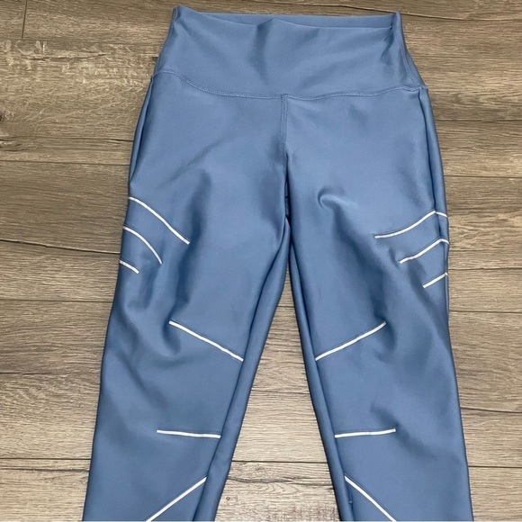 Alo Yoga Women's High Waist Sequence Legging in Blue Jean Sz Small - Picture 4 of 10